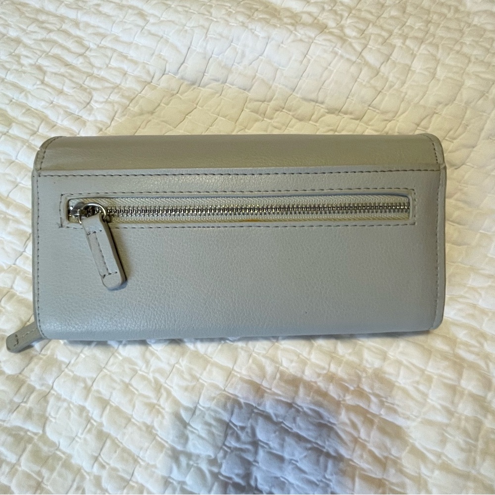 Women's Gray Mia & Luca wallet - Picture 3 of 6